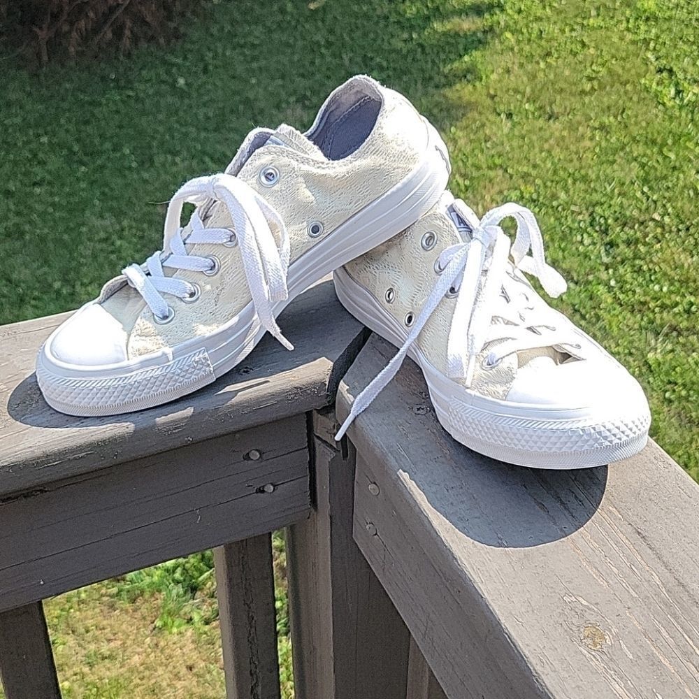 Converse All Star Yellow low top size 7